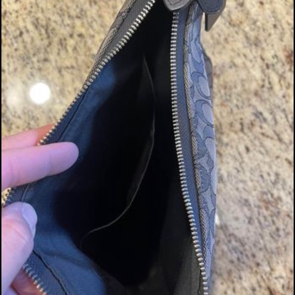 Coach purse - Picture 1 of 3